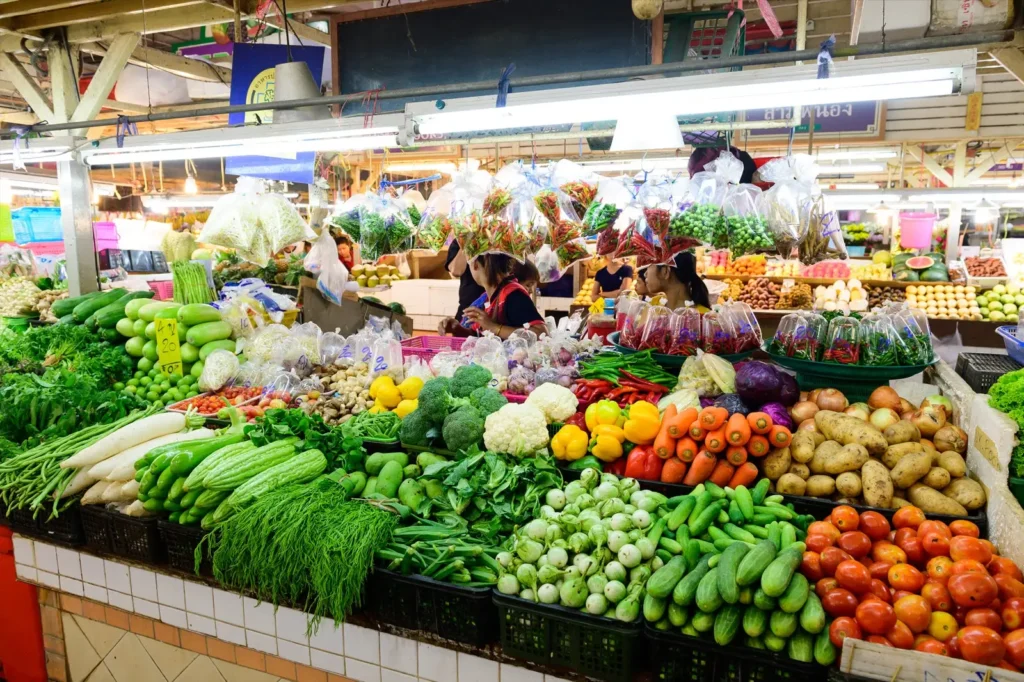 The Art of Selecting the Freshest Produce: Tips from Market Experts